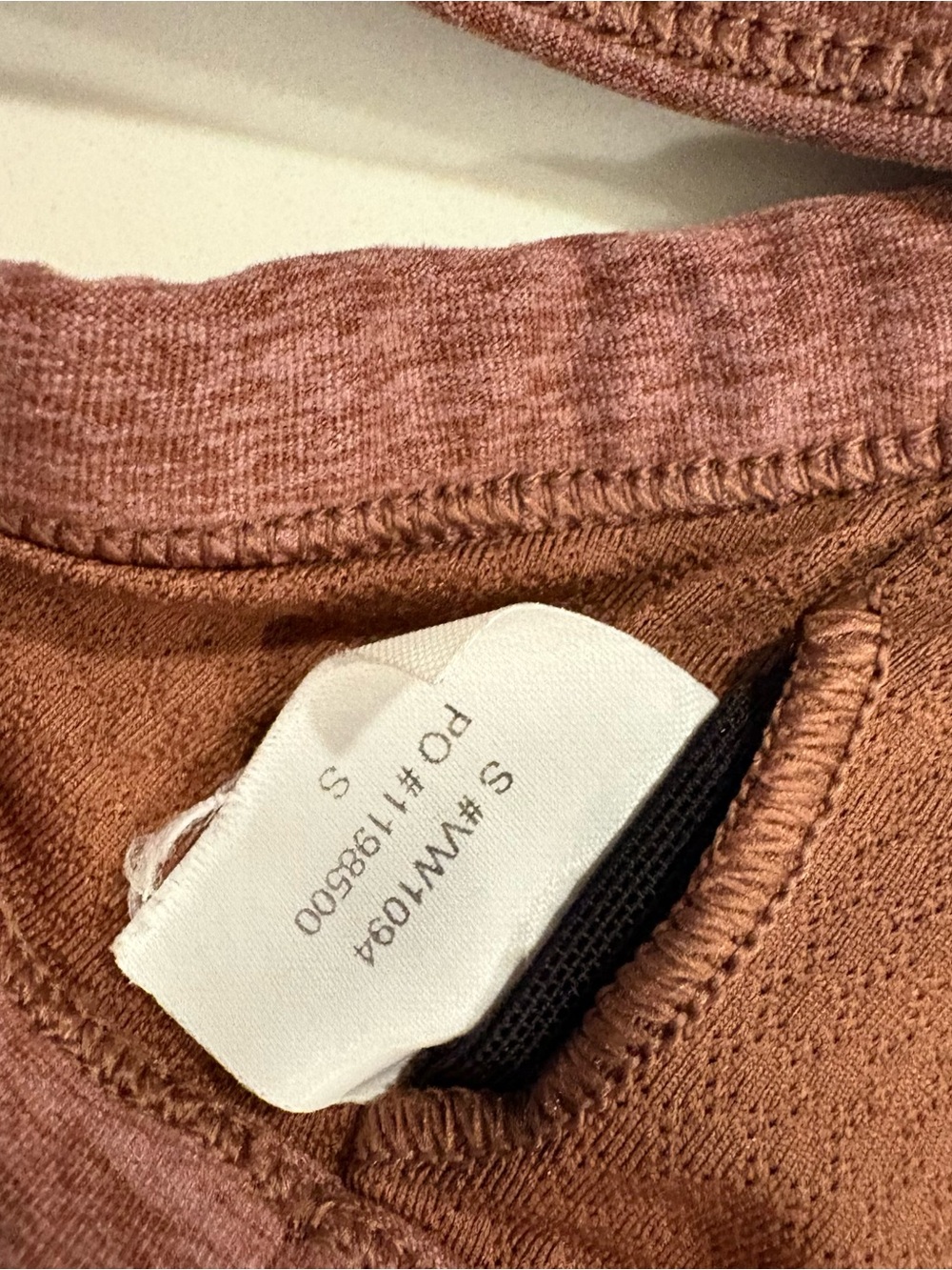 Vuori Women's Elevation Matching Set - Picture 5 of 5